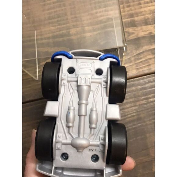 Fisher Price Little People DC Super Friends Batman Car And Figure - Picture 3 of 7